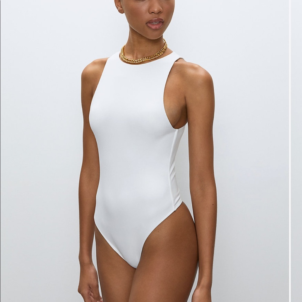 Aritzia babaton contour bodysuit